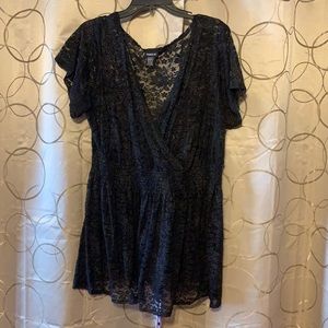 Torrid size 3 faux wrap top